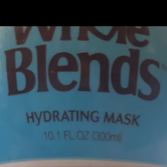 Garnier Whole Blends Hydrating Hair Mask - Picture 4 of 8